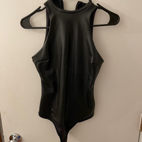 SKIMS Faux Leather Bodysuit black NWT - Picture 1 of 4